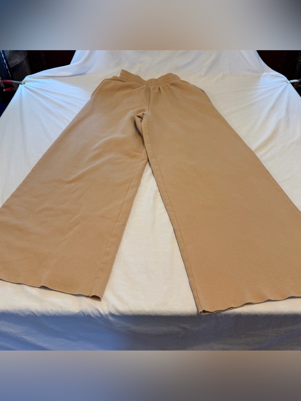 Women’s Wide-Leg Tan Lounge Pants size XS